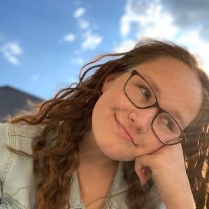 Meet your Posher, Elly